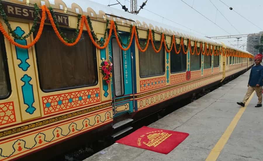 15 Incredible Train Routes in India